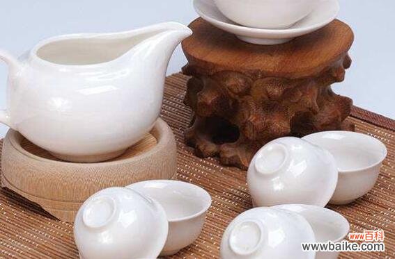 白瓷茶具的优劣 白瓷茶具怎么辨别质量