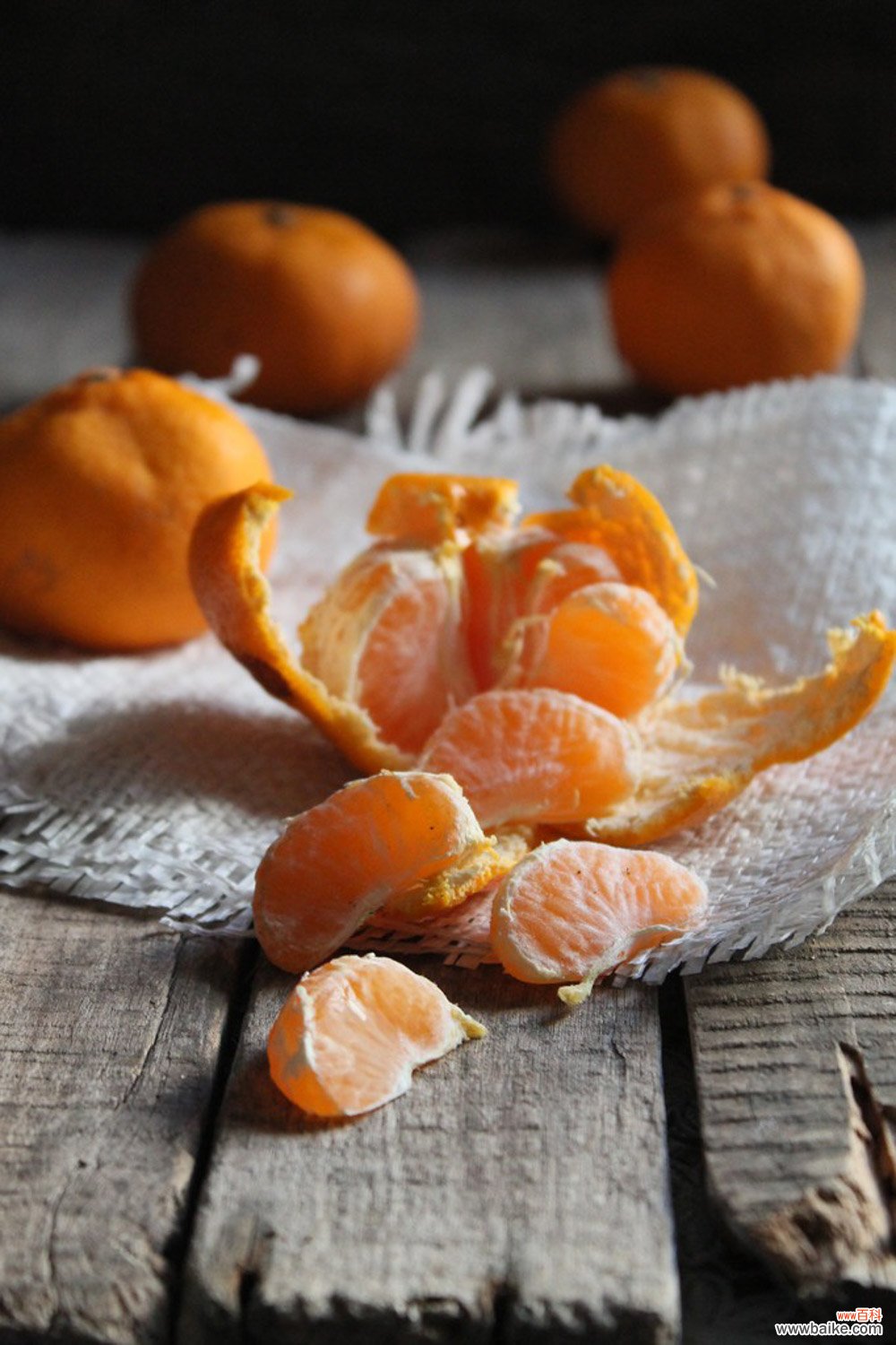 橘子里面的白色东西能吃吗，里面白色的东西叫什么
