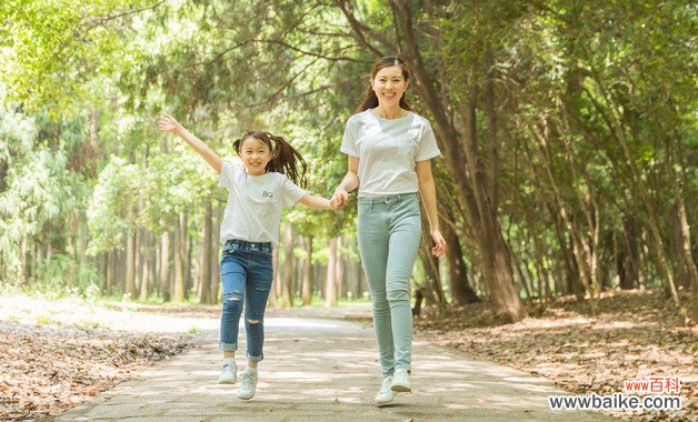 芒果汁弄衣服上怎样洗 芒果汁弄到衣服上怎样办