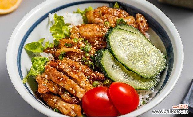 怎样做鸡肉卷 鸡肉卷的烹饪方法