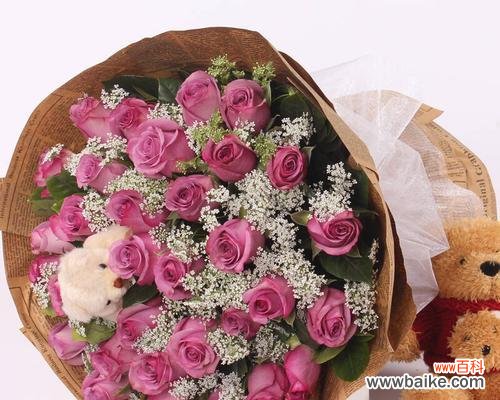 送紫玫瑰的含义和象征