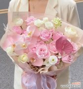 掌心的温暖 以粉掌配玫瑰，浪漫的寓意