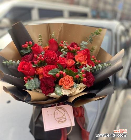 探索红绣玫瑰传递的情感和象征 红绣玫瑰的花语与意义