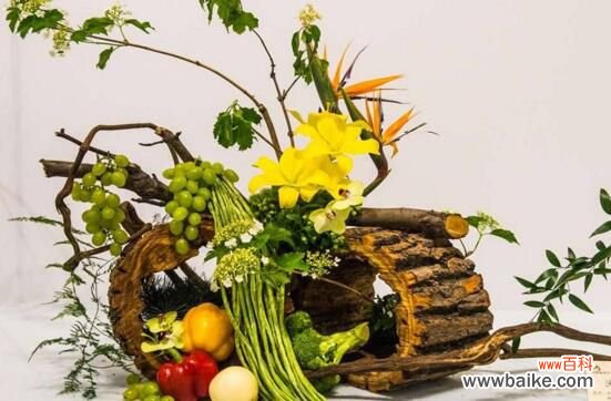 盘点10种插花图片简单又漂亮,烛光花艺分分钟萌化你的心