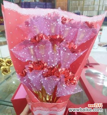 用花语传达情感 100朵玫瑰的意义