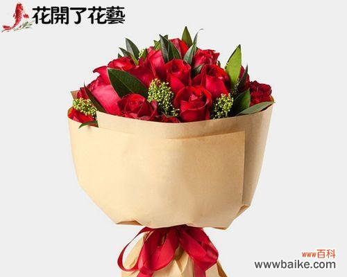 探寻玫瑰花的深层内涵 11朵玫瑰的寓意与象征——美丽、爱情与祝福