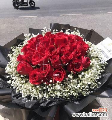 探寻玫瑰花象征的丰富内涵 16朵玫瑰花的深刻寓意