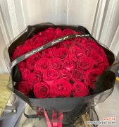 传递浪漫和真诚的花语 29朵玫瑰花的意义与传说