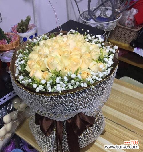 传递心意的31朵玫瑰,代表什么? 31朵玫瑰花的深刻寓意