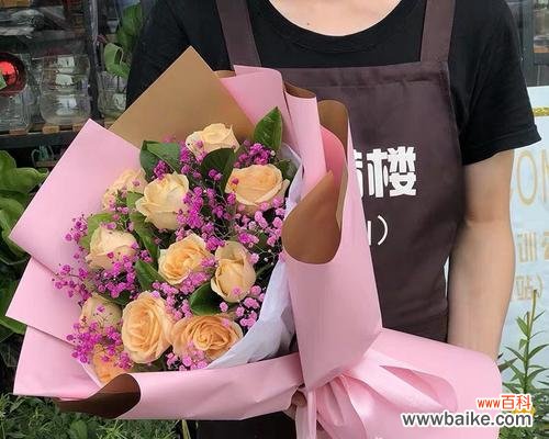 探究粉色玫瑰背后的花语含义 11朵粉色玫瑰的花语