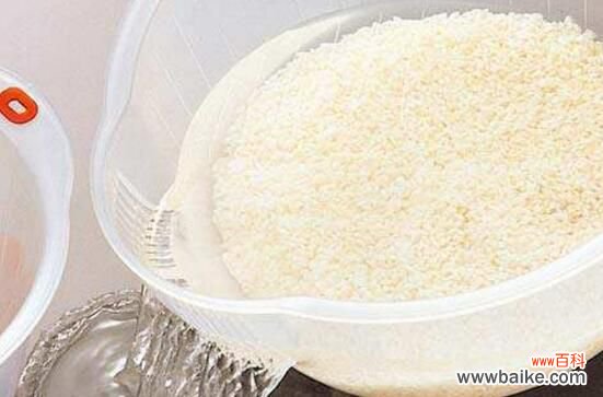 淘米水适合浇什么花?淘米水浇花的正确方法