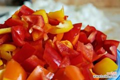 辣椒育苗需多少天出芽，怎么浇水和施肥