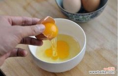 生鸡蛋液发酵后1:10兑水浇花 生鸡蛋可以做花肥料吗？可以