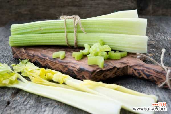 阳台芹菜的种植方法
