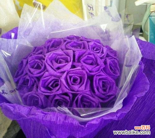 紫色玫瑰代表什么含义?紫色玫瑰的花语有哪些?