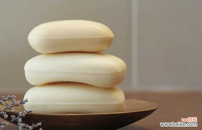 杨梅汁弄到衣服上怎么洗干净