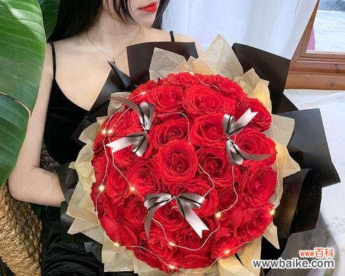 探寻花朵的深意 以九十九朵花代表什么