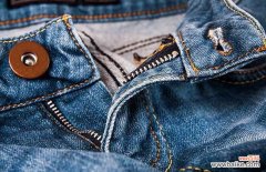 新买的牛仔裤怎么洗才不掉色 牛仔裤怎么洗不掉色？