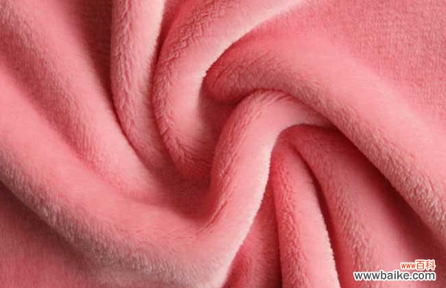 睡衣买珊瑚绒好还是法兰绒好 法兰绒和珊瑚绒哪个好？