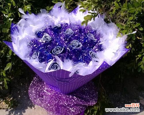 探索花朵背后的深意——解读蓝色妖姬11朵的象征 蓝色妖姬11朵的寓意与象征