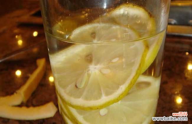 柠檬泡水适合什么时间吃 柠檬水什么时候喝好?