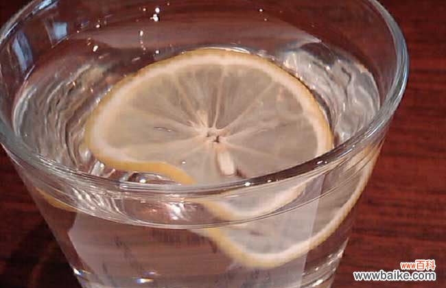 柠檬泡水适合什么时间吃 柠檬水什么时候喝好?