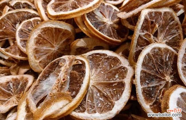 柠檬泡水适合什么时间吃 柠檬水什么时候喝好?