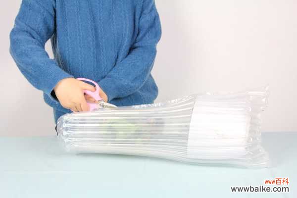 金边瑞香黄叶子怎么办，叶子有黑点什么原因