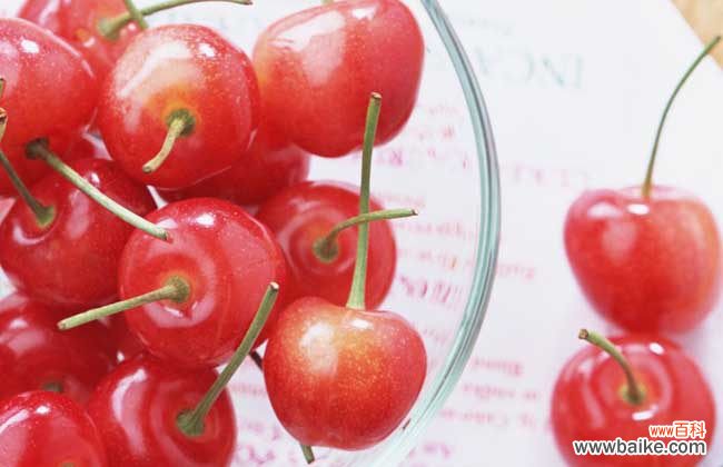 樱桃果汁怎么洗干净 樱桃汁怎么洗干净？