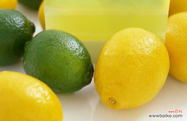 用柠檬汁擦牙齿真的可以 怎么用柠檬美白牙齿？