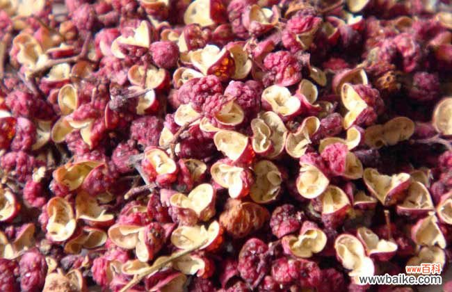 花椒水泡脚的正确方法 花椒水泡脚的功效与作用