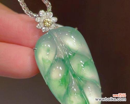 翡翠叶子代表什么?翡翠叶子的寓意和象征有哪些?