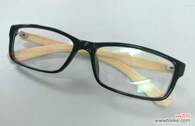 防辐射眼镜一般多少钱 防辐射眼镜有用吗？