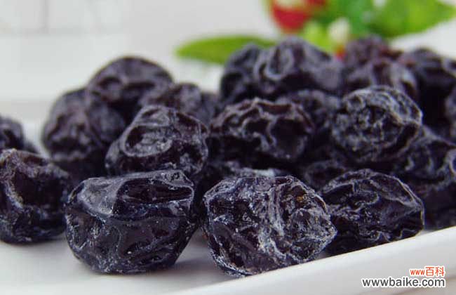 乌梅和什么搭配对肝好 乌梅泡水喝的功效和禁忌