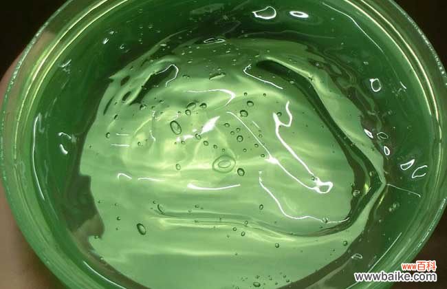 芦荟胶去眼袋使用方法 芦荟胶可以当睡眠面膜用吗？