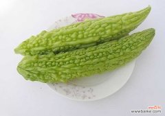 苦瓜怎样炒好吃又不苦 苦瓜怎么做不苦？