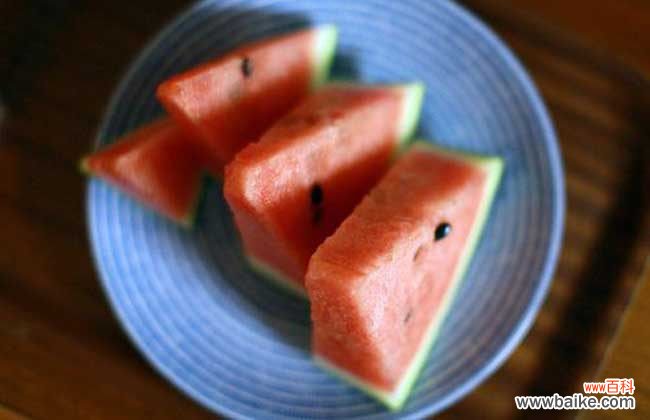 挑西瓜的窍门 西瓜怎么挑选比较好？