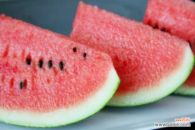 挑西瓜的窍门 西瓜怎么挑选比较好？