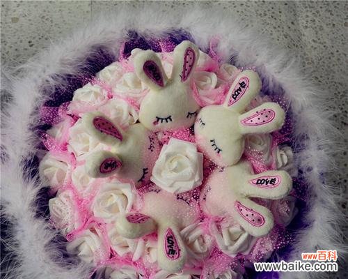 献给至爱之人,用花语表达浓浓情意 29朵玫瑰花的含义与传说