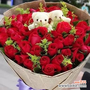 探索每一朵玫瑰的深意 26朵玫瑰的花语解读