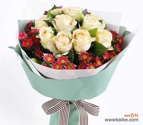 浪漫爱情的暗示与美丽表达 42朵玫瑰花花语大揭秘