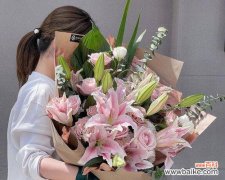 11朵玫瑰加11朵百合的组合寓意是什么？