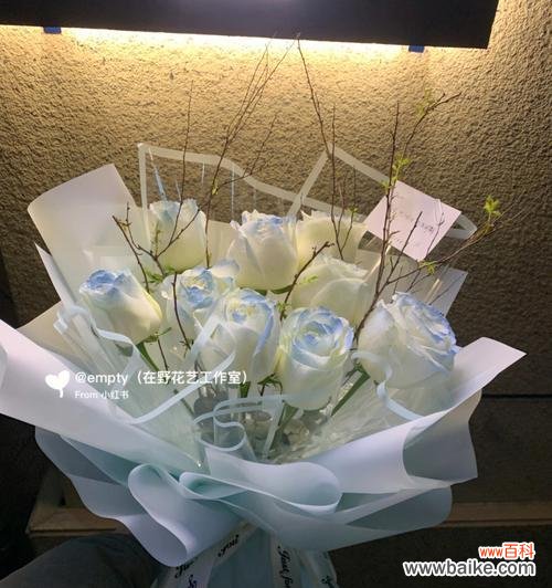 花店同城送花配送52朵碎冰蓝玫瑰是真的吗？这个服务可靠吗？