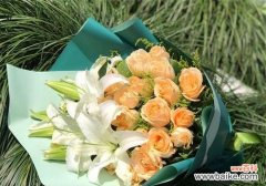 用花言巧语表达爱意，情人节送19朵香槟色玫瑰！ 19朵香槟色玫瑰的花语