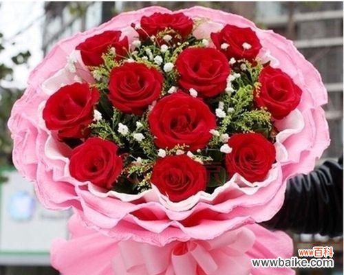 探寻红玫瑰代表爱情的深意 送11朵红玫瑰的意义