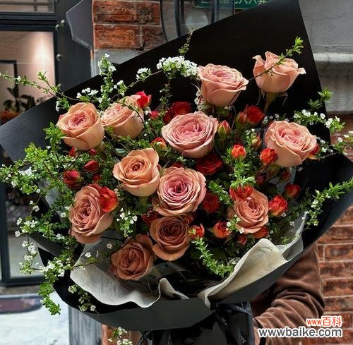 玫瑰花束代表什么浪漫意义？浪漫的玫瑰花束含义是什么？