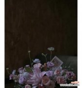 黑色重瓣百合花语是什么？它代表了什么情感？