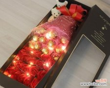 盒子里插玫瑰花代表什么？送盒装玫瑰花的寓意是什么？