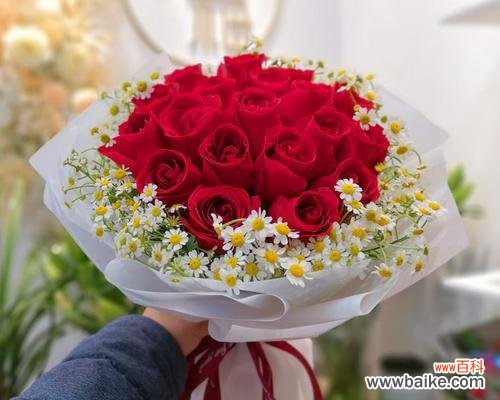 向TA传递不同寓意的鲜花，11朵玫瑰花让你情感升华 11朵玫瑰花的深刻寓意