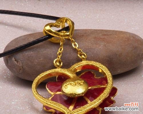 友谊项链上的玫瑰花代表什么?项链玫瑰花的寓意是什么?